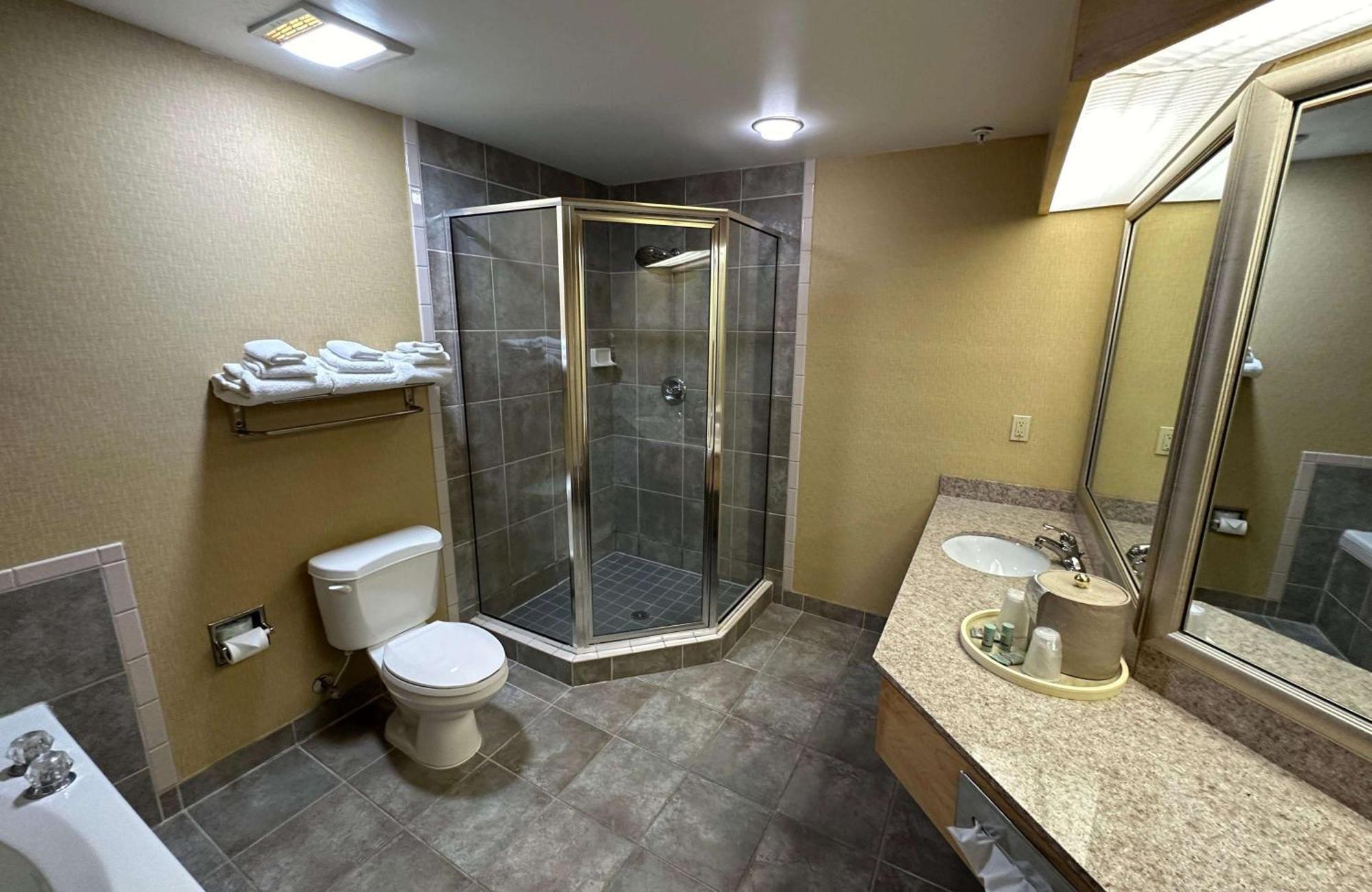 Peru Best Western Circus City Inn מראה חיצוני תמונה
