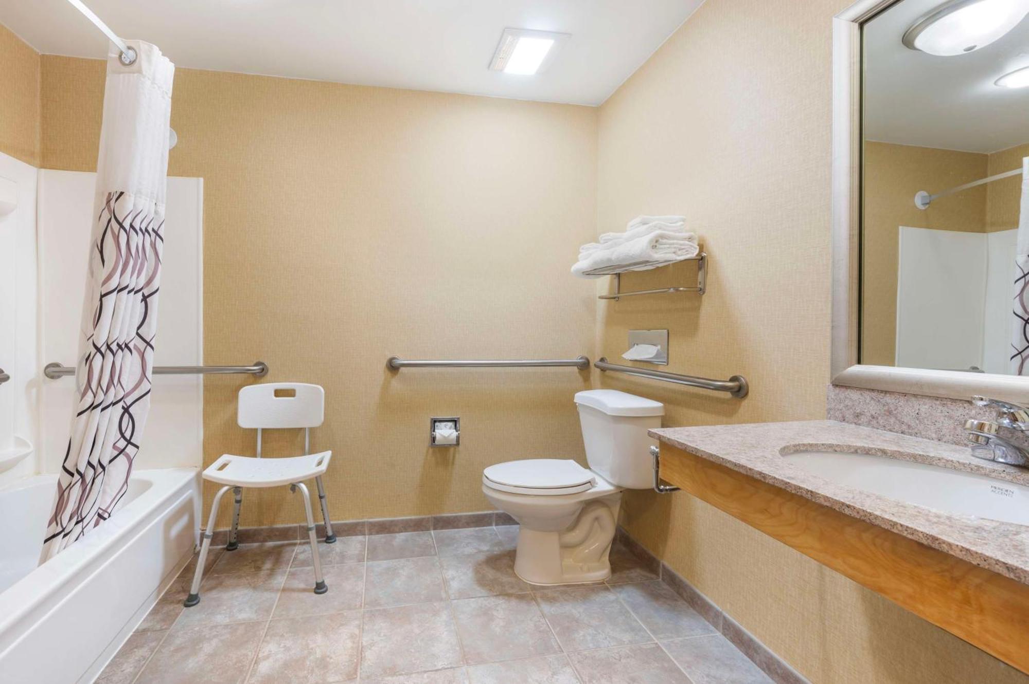 Peru Best Western Circus City Inn מראה חיצוני תמונה